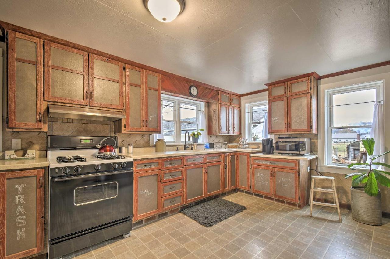 Charming Dairy Farm Home In Indiana Amish Country 시프셰와나 외부 사진